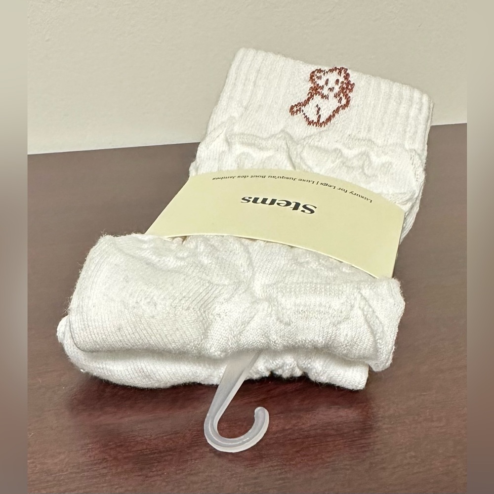 NWOT Stem White Women's Socks Set with small kitten and bear - Picture 3 of 6